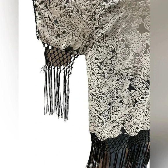 ASOS Girls On Film Black and Silver Kimono Size 4 - Picture 8 of 12